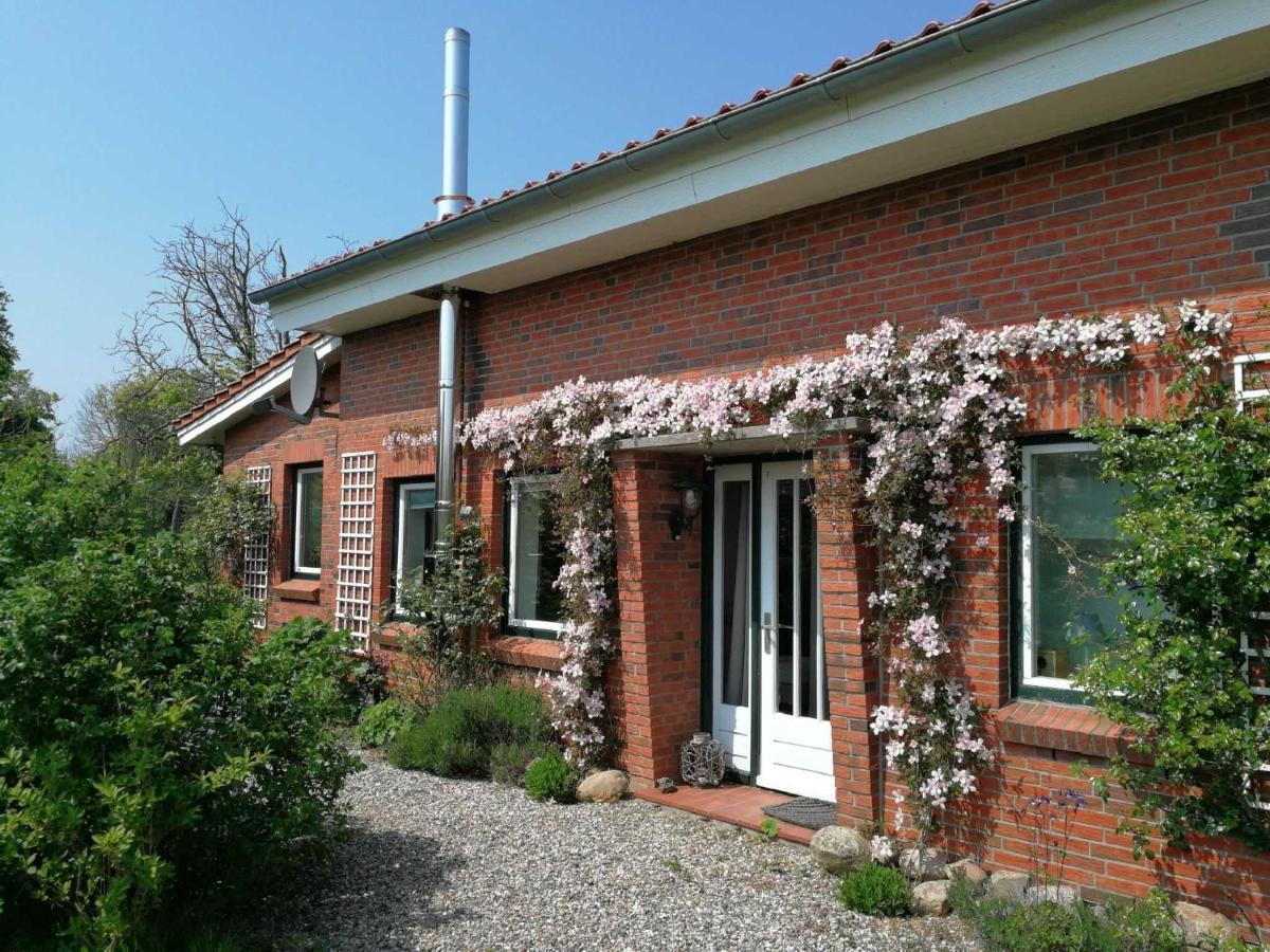 Ferienhaus Extrazeit_Urlaub Hasselberg  Екстериор снимка